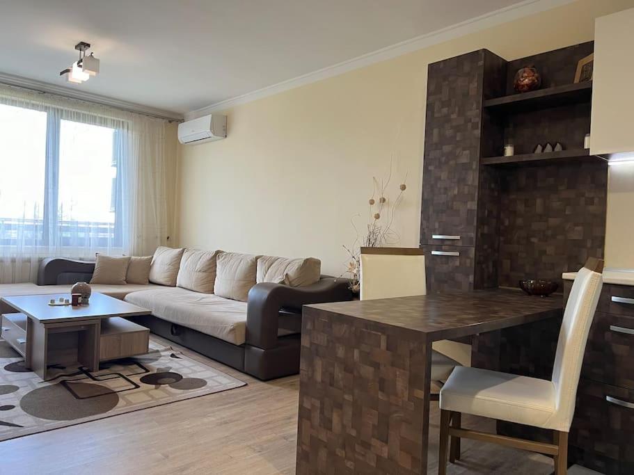 Cozy Apartment - Free Parking Plovdiv Eksteriør bilde